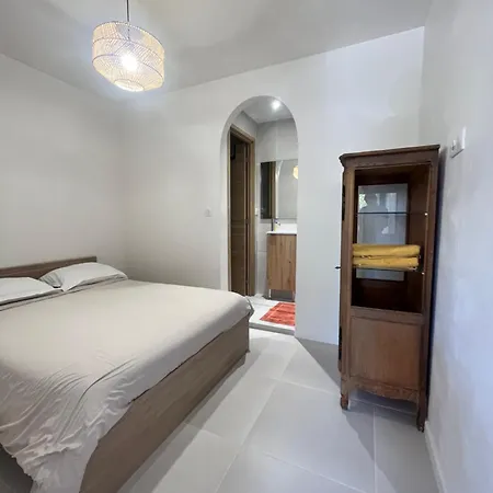 Apartment T2 Ajaccio- Neuf Confort- Wifi Et Parking Gratuit- 5min Du Centre Ville- Proche Aeroport Et Port- Secteur Finosello Ajaccio (Corsica)