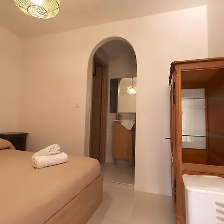 Le Finosello - T2 Cosy Sur Avec Clim, Wifi & Parking - Proche Port & Aeroport