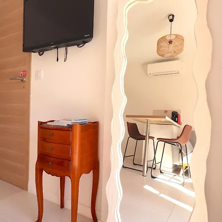 Le Finosello - T2 Cosy Sur Avec Clim, Wifi & Parking - Proche Port & Aeroport アパート *