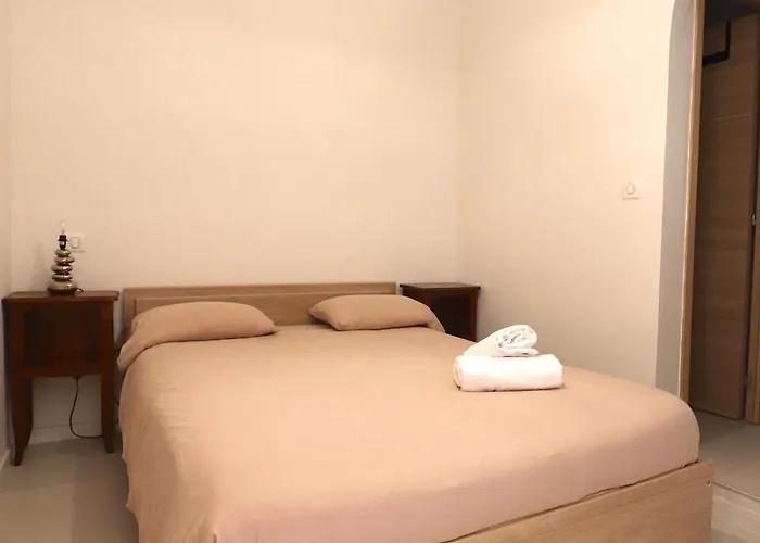 Le Finosello - T2 Cosy Sur Avec Clim, Wifi & Parking - Proche Port & Aeroport Ajaccio (Corsica)